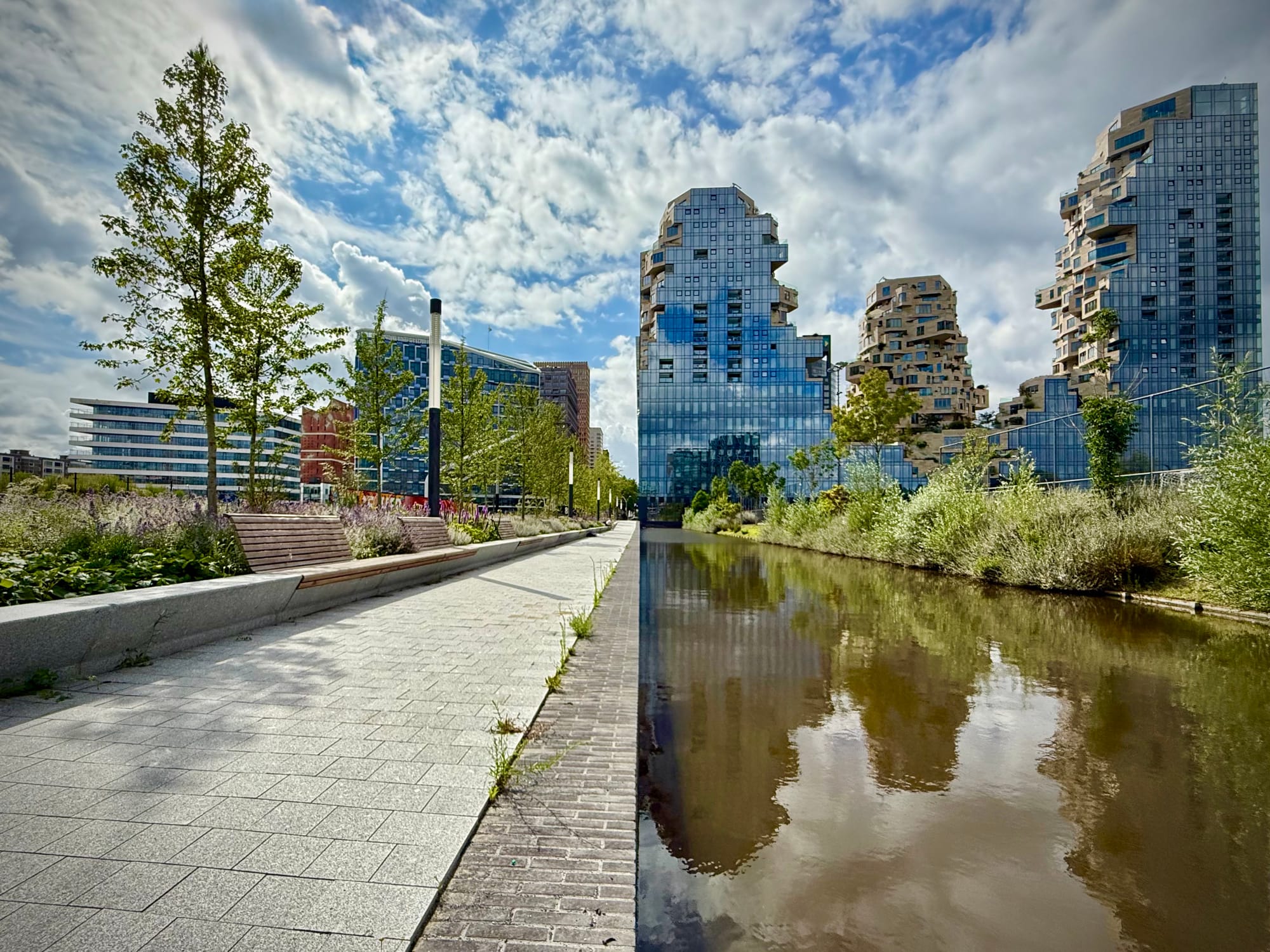 From Mini to Pro: My Experience Switching to the iPhone 16 Pro