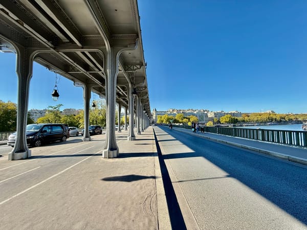 When Research Turns Into Action: Understanding Deep Research vs. Agent Mode in ChatGPT