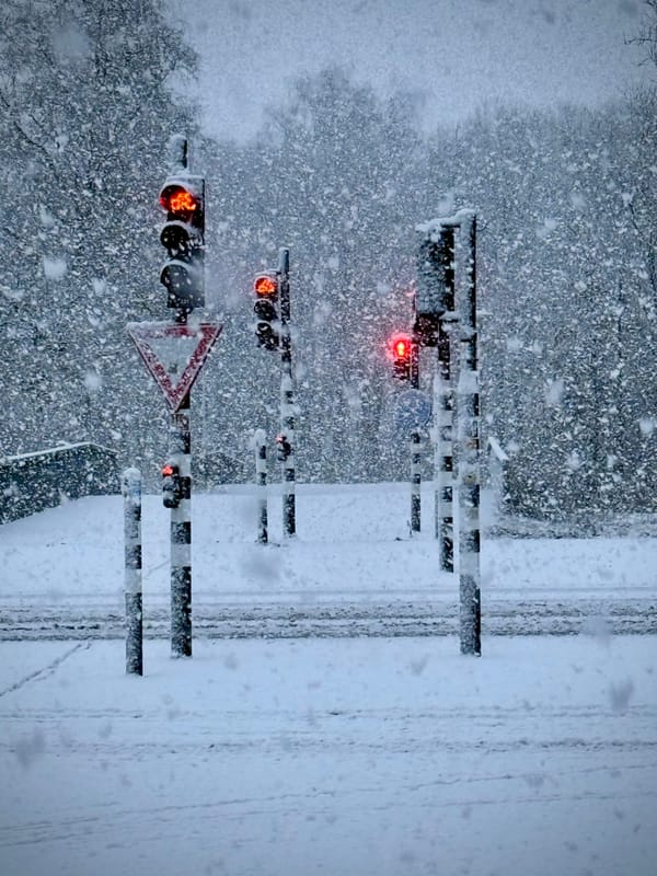 Why WhatsApp Channels Trigger the Digital Services Act